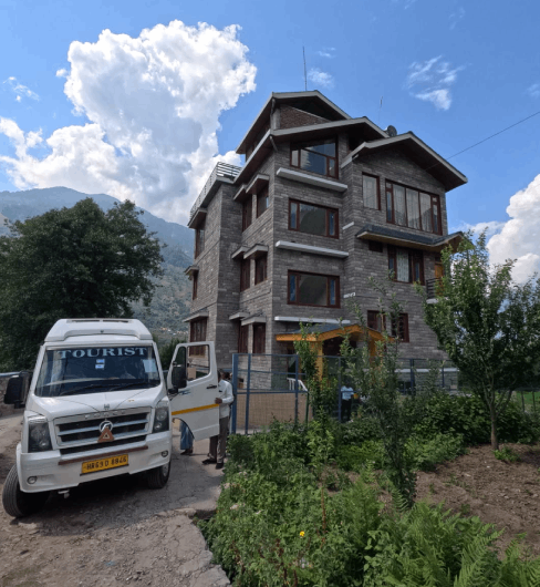 Nature Retreat Hotel in Manali